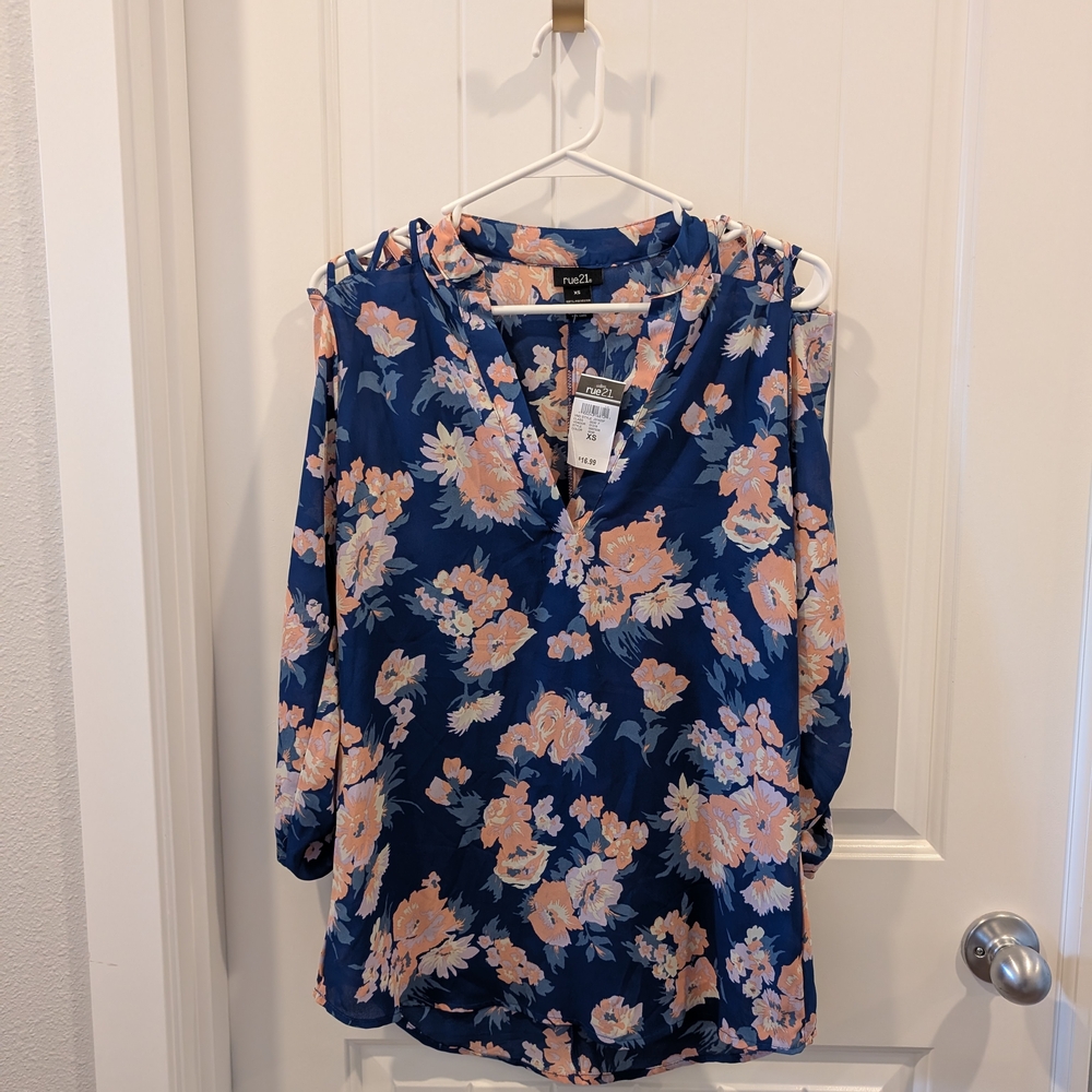 3 For $12 Rue21 Navy Floral Women's Blouse
